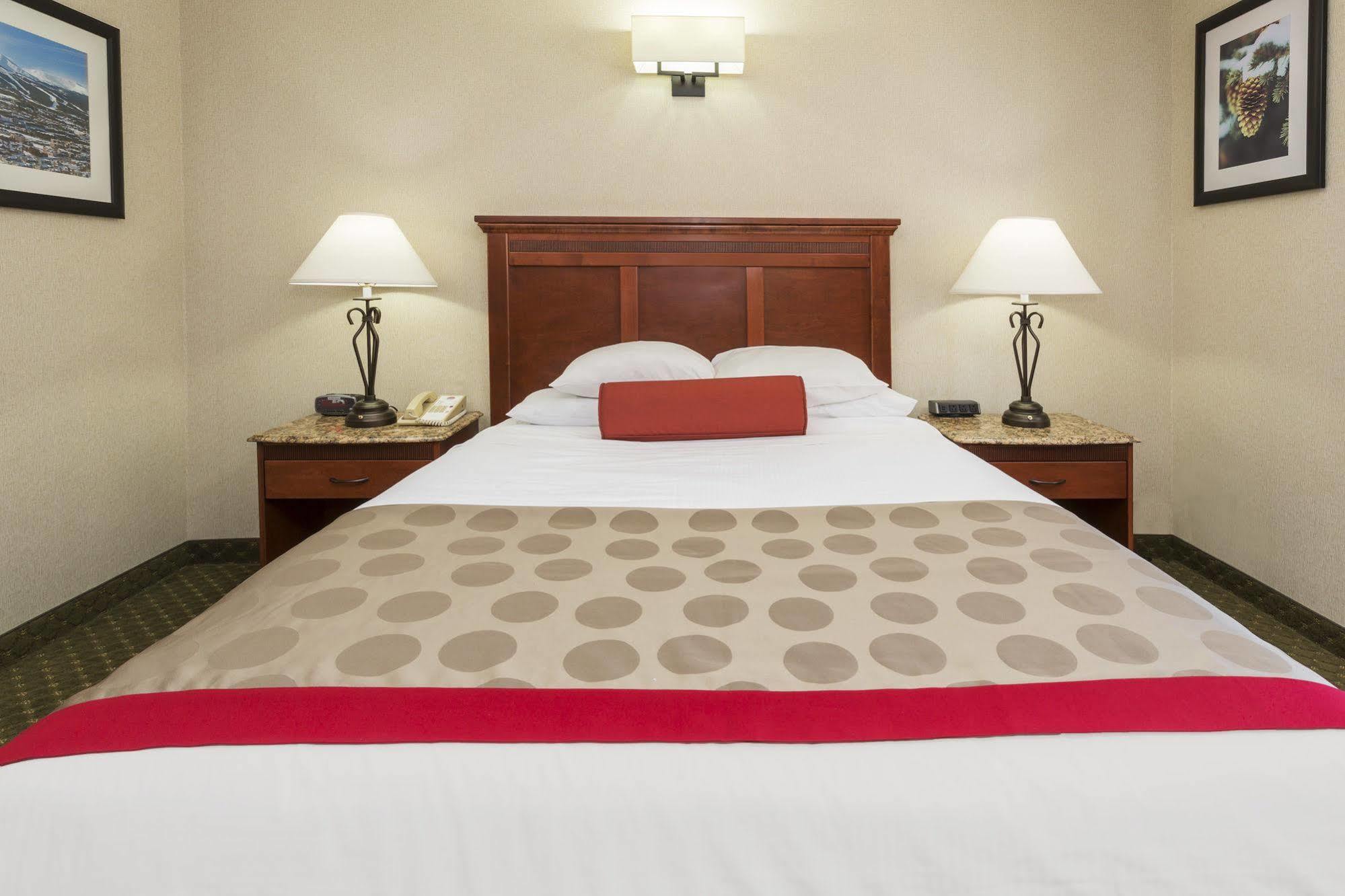 Ramada By Wyndham 3*