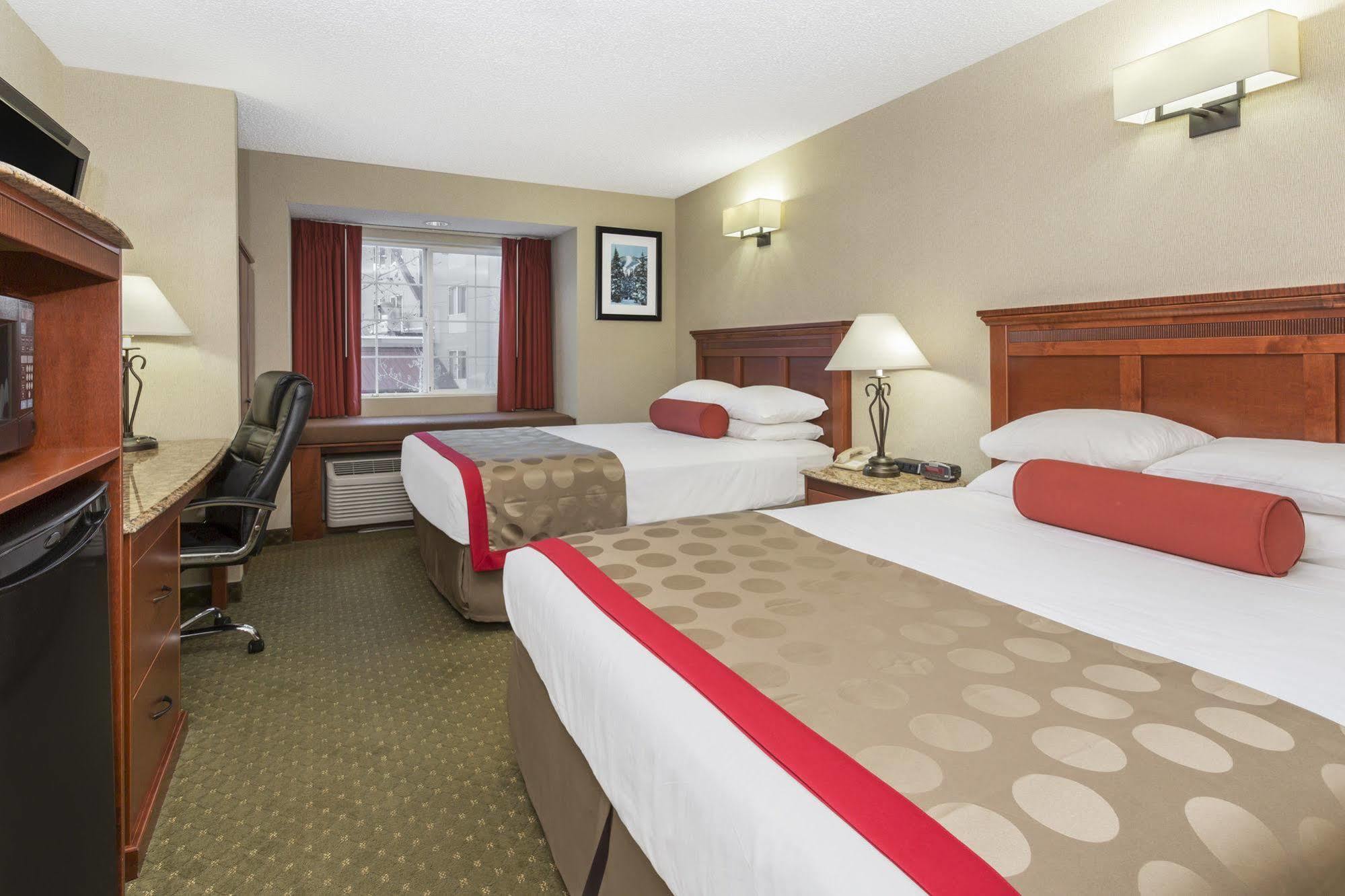 Hotel Ramada By Wyndham 3*